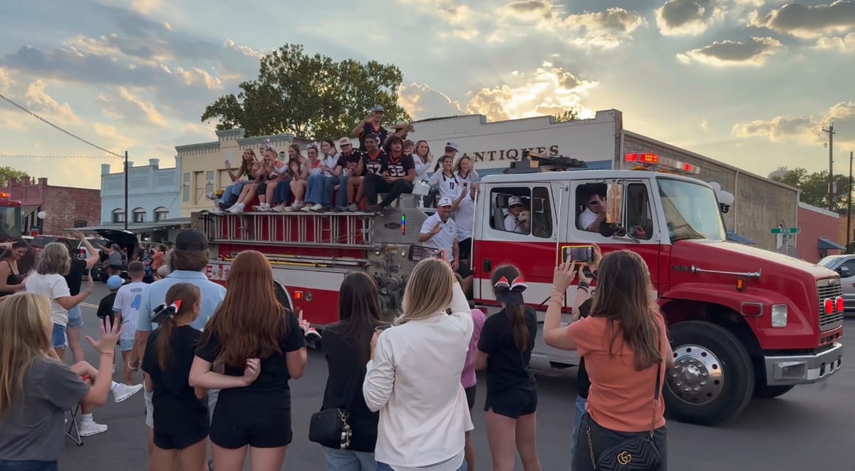 Smithville Celebrates Homecoming With Parade and Community Pep Rally