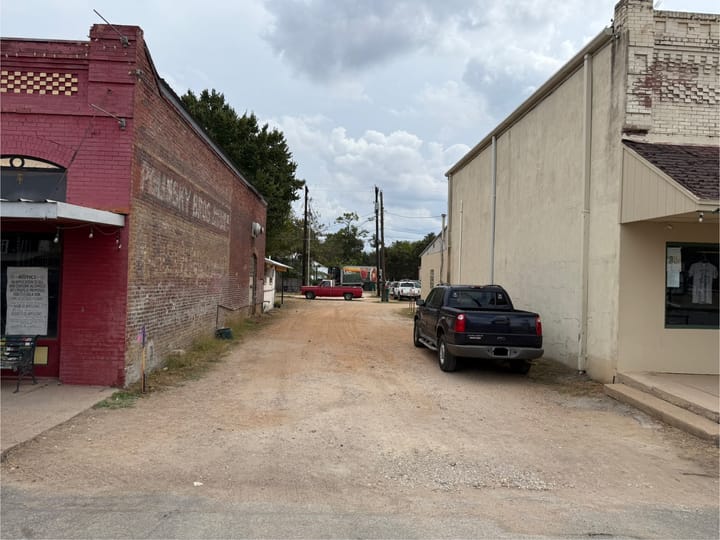 Smithville's Longtime Main Street Alley Could Be Fenced Off by Private Owner