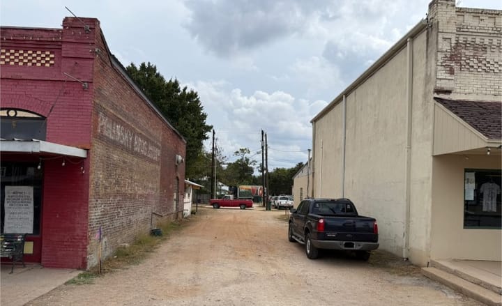 Smithville City Council Tables Vote on Main Street Fence