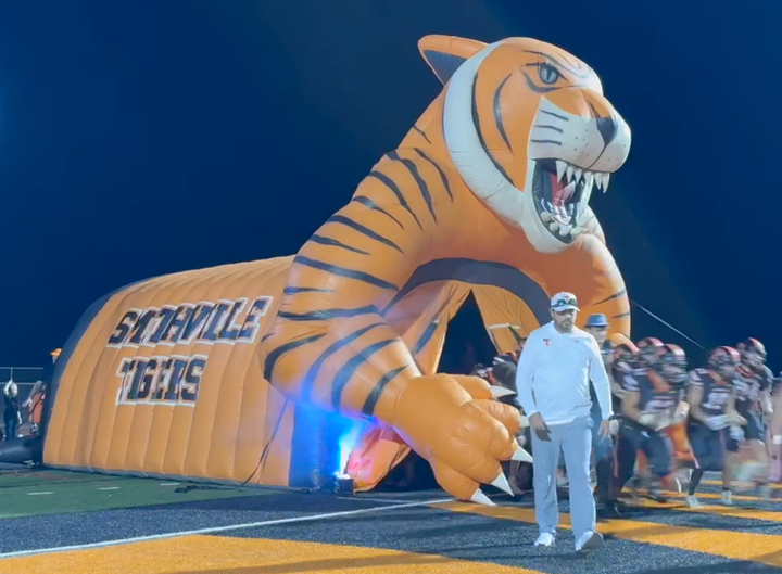 Smithville High School Athletic Director Layne Neumann Steps Down